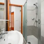 5235-2 In شقة *
