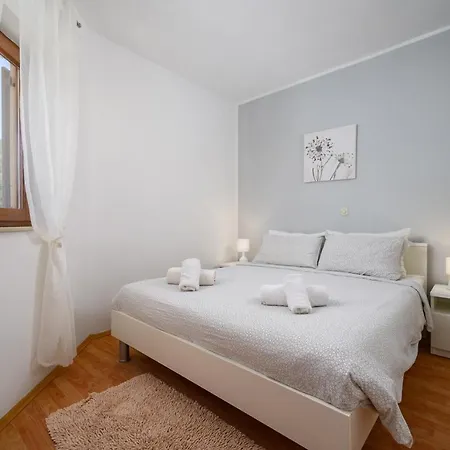 5235-2 In Апартаменты *